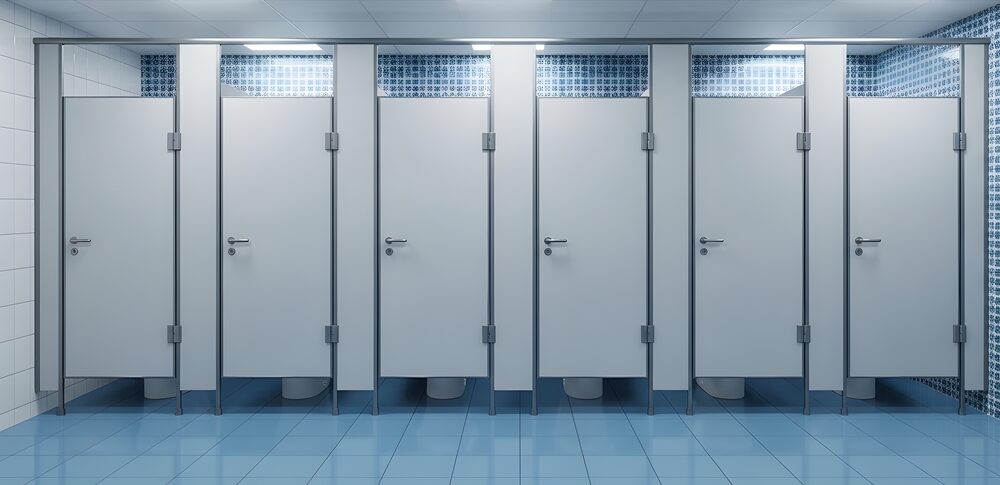 【夢占い】トイレにドアがない夢｜意味・メッセージなど30選を解説