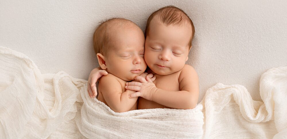 双子を授かる人のスピリチュアルな意味|状況・場所・人物・色別の意味を徹底解説