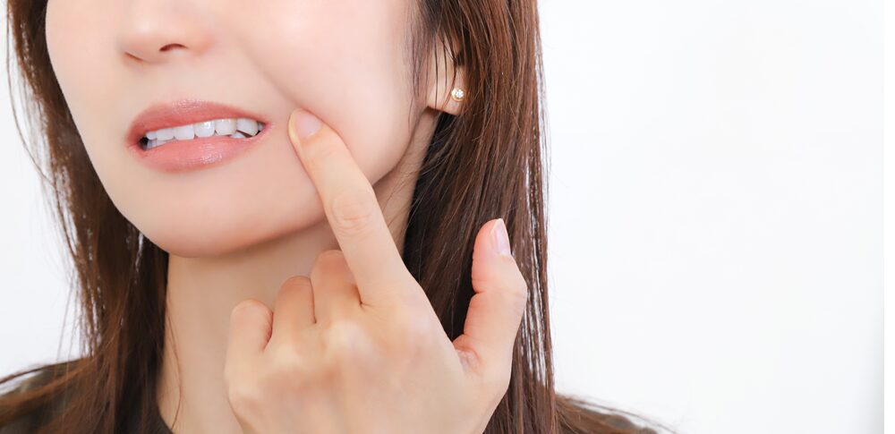 「口内炎」のスピリチュアルな意味:魂からのメッセージを読み解き、真の癒しへと導く5つのヒント