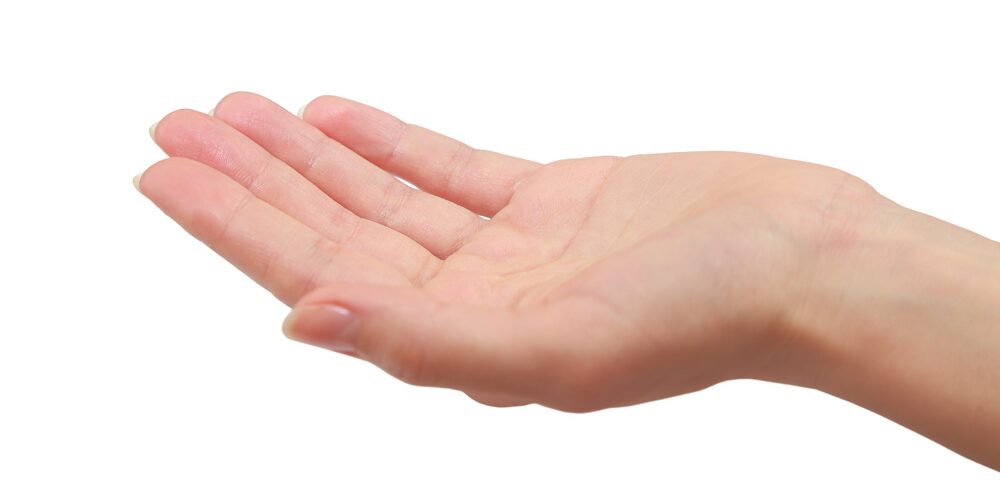 「体をさする」のスピリチュアルな意味:自己治癒力を高め、魂の愛を注ぐ5つのタッチングメソッド