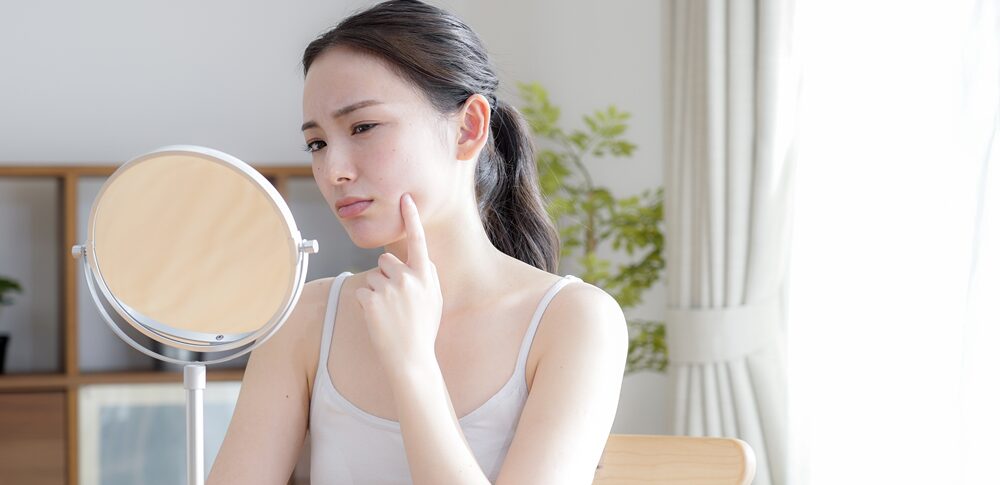 【ニキビができる夢】が示すストレスと自己嫌悪:夢占いで読み解く心の状態と不満