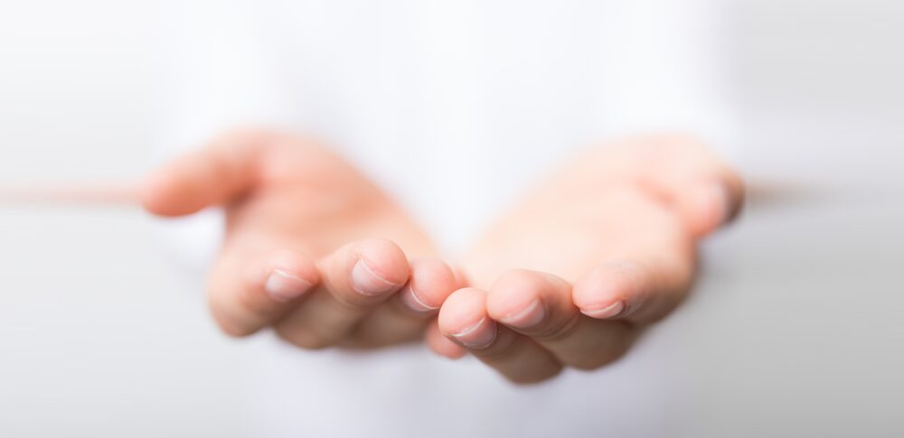 「スピリチュアルな触られる感覚」の秘密 目に見えない存在からのメッセージ?魂とエネルギー交流を読み解く