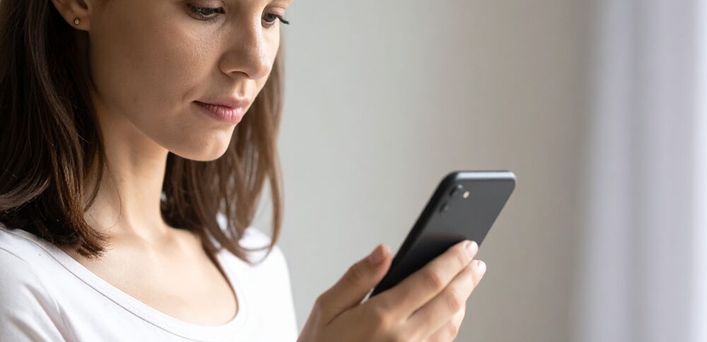 「SNS疲れ」とは？に効く占い｜承認欲求と心の癒しで運気を変える7つの秘訣