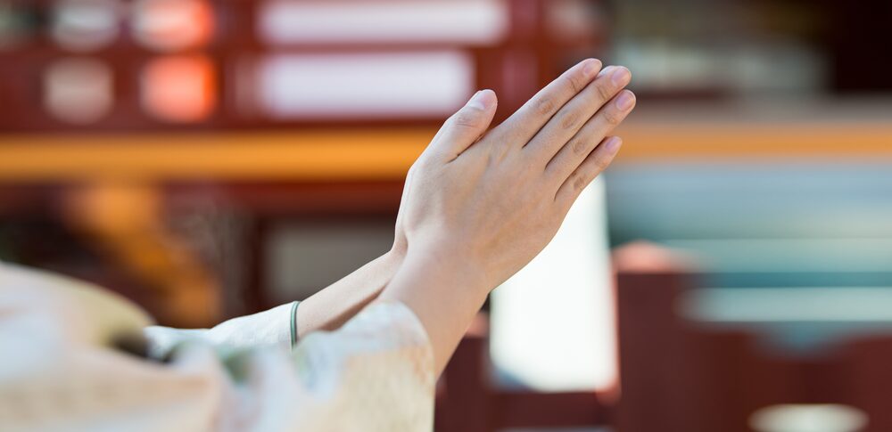 初詣はいつまでに行くべき？ 2026年を最高の年にする開運のタイミングと正しい作法
