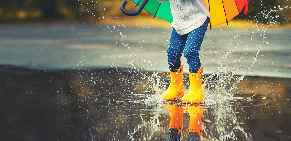 【夢占い】雨の夢｜意味・メッセージなど60選を解説