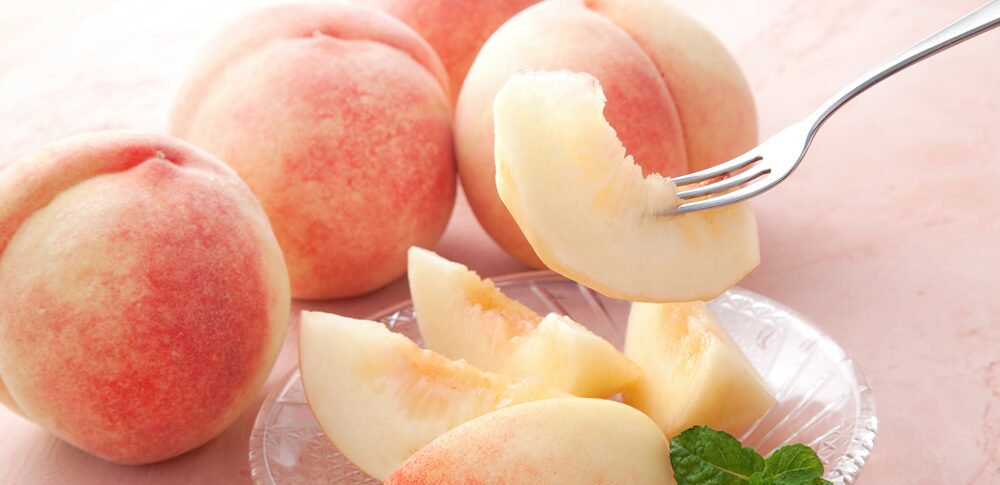 【夢占い】桃の夢｜意味・メッセージなど32選を解説