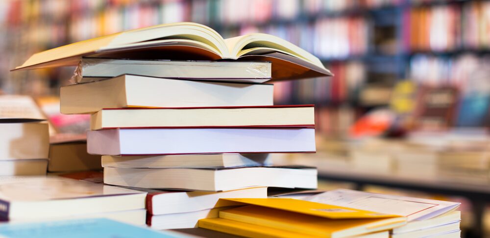 【夢占い】本屋の夢｜意味・メッセージなど22選を解説