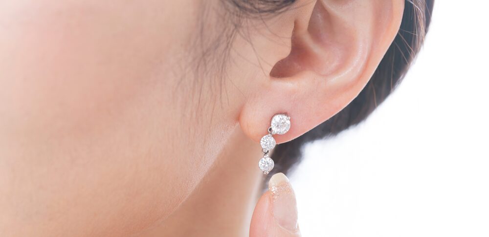 【夢占い】ピアスの夢｜意味・メッセージなど20選を解説