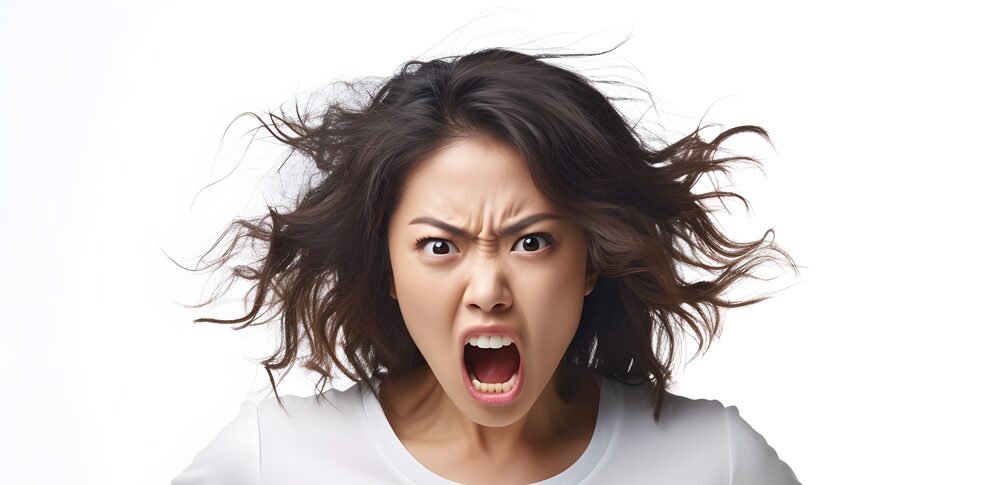 【夢占い】怒鳴る夢｜意味・メッセージなど40選を解説