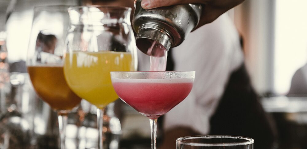 急にお酒がまずくなったスピリチュアルな意味は？｜状況・サイン・心理別など25選を解説