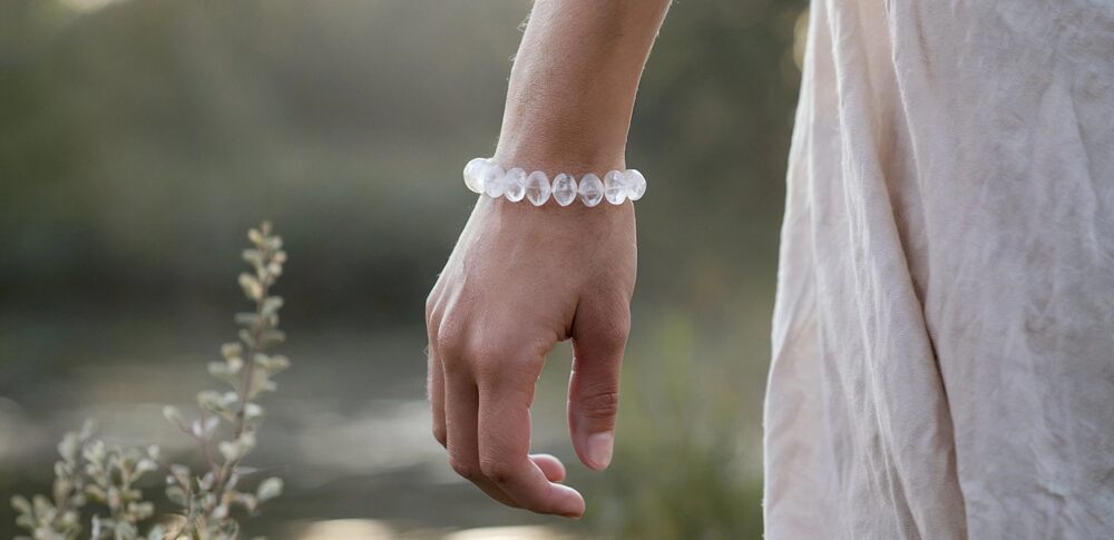 パワーストーンが切れたスピリチュアルな意味は？｜前兆・原因・影響・対処を解説