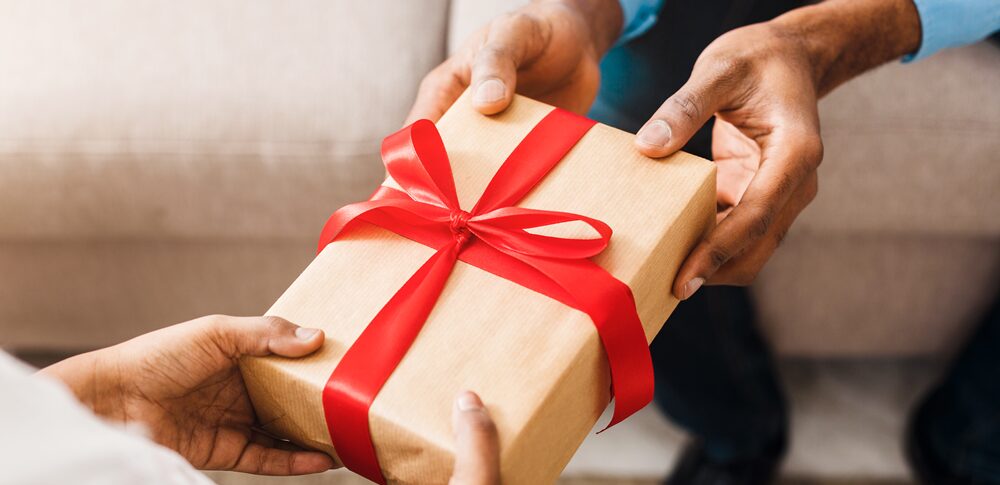 プレゼントをなくしたのはなぜ？スピリチュアルな意味を状況・心理別など25選で解説