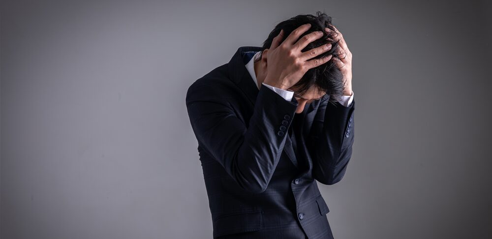 一生不幸で終わる人のスピリチュアル的な意味は？｜特徴・思考・行動別など30選を解説