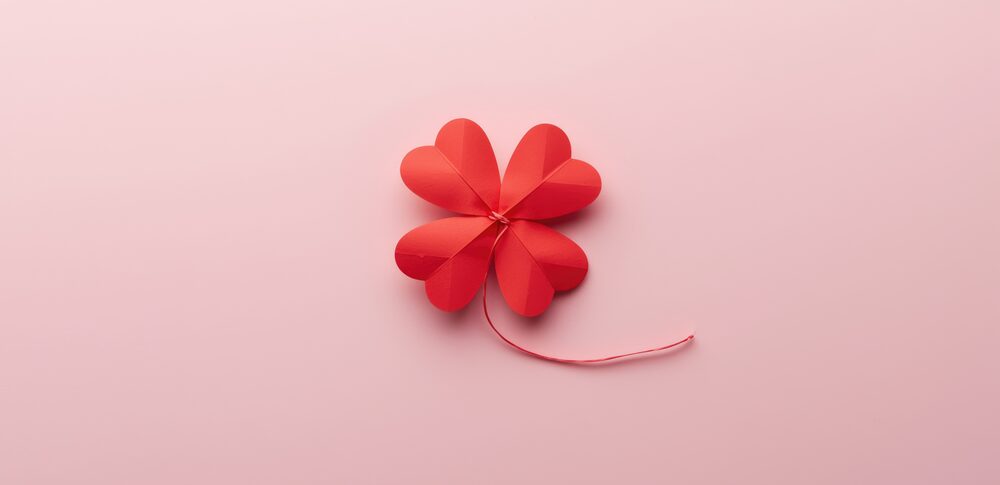 恋愛運上がる前兆のスピリチュアル的な意味は？｜状況・人物・環境・色別など16選を解説