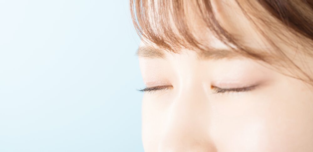 眉毛が痒い時のスピリチュアル的な意味は？｜心の状況や整え方などを解説